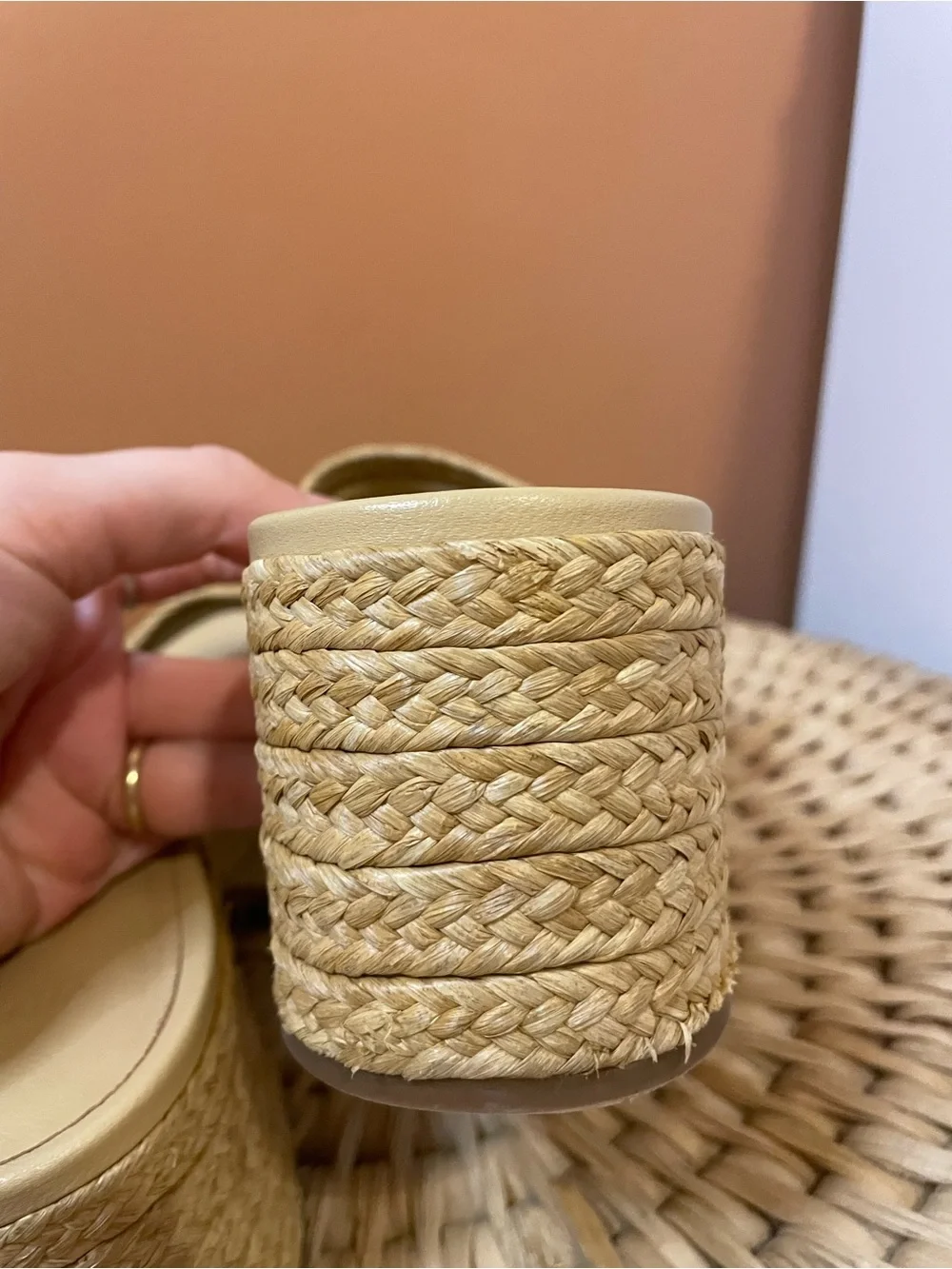 Vince Clarita Raffia Platform Sandals Womens Size 7
